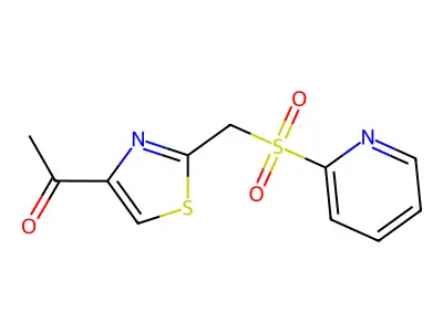 1-{2-[(2-Pyridylsulfonyl)methyl]-1,3-thiazol-4-yl}ethan-1-one structure
