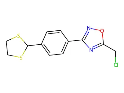 5-(Chloromethyl)-3-[4-(1,3-dithiolan-2-yl)phenyl]-1,2,4-oxadiazole structure
