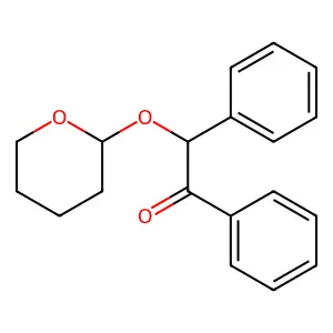 Ethanone, 1,2-diphenyl-2-((tetrahydro-2H-pyran-2-yl)oxy)- structure