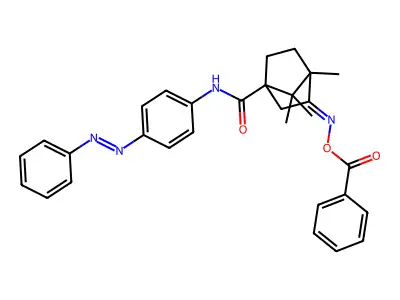 Bicyclo[2.2.1]heptane-1-carboxamide, 3-[(benzoyloxy)imino]-4,7,7-trimethyl-N-[4-(2-phenyldiazenyl)phenyl]- structure